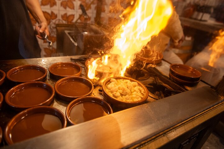 Madrid Tapas & Wine Tasting Food Tour – Small Group Local Bars