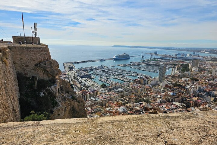 Alicante Highlights Tour for Cruise Passengers with Port Pickup
