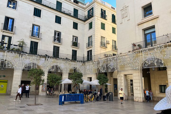 Alicante Highlights Tour for Cruise Passengers with Port Pickup