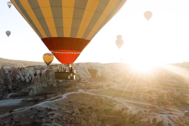 From Antalya Pamukkale Hot Air Balloon Flight with Lunch