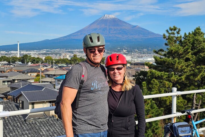 Mt. Fuji Private Guided E-Bike Tour : Fuji City