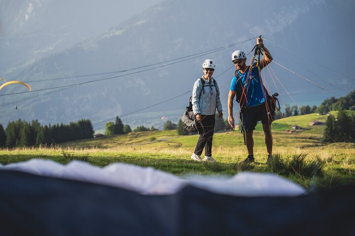 Tandem Paragliding in Interlaken