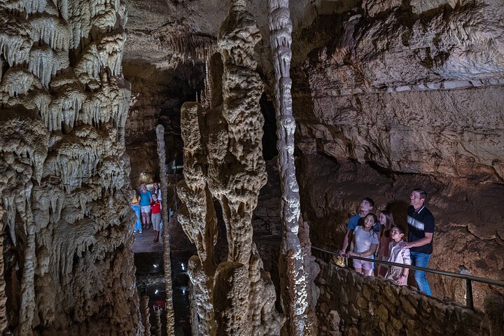 Natural Bridge Caverns Discovery Cavern Tour
