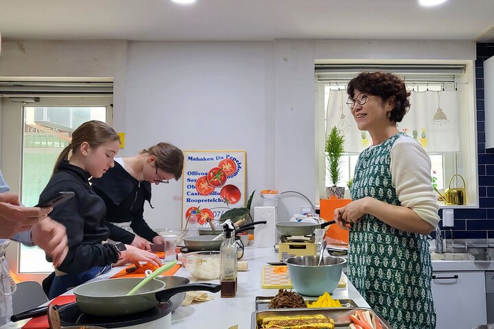 Korean Cooking Class in Gyeongju: Bibimbap, Gimbap & Omelette