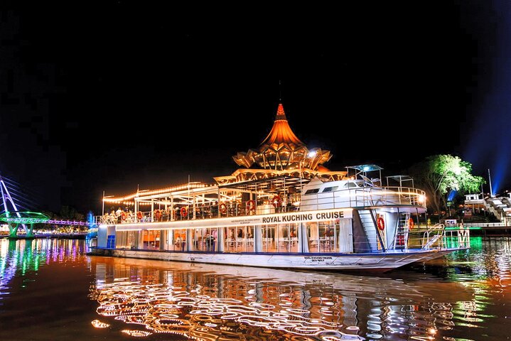 Kuching Royal Cruise Sunset Culture Show and Optional Dinner