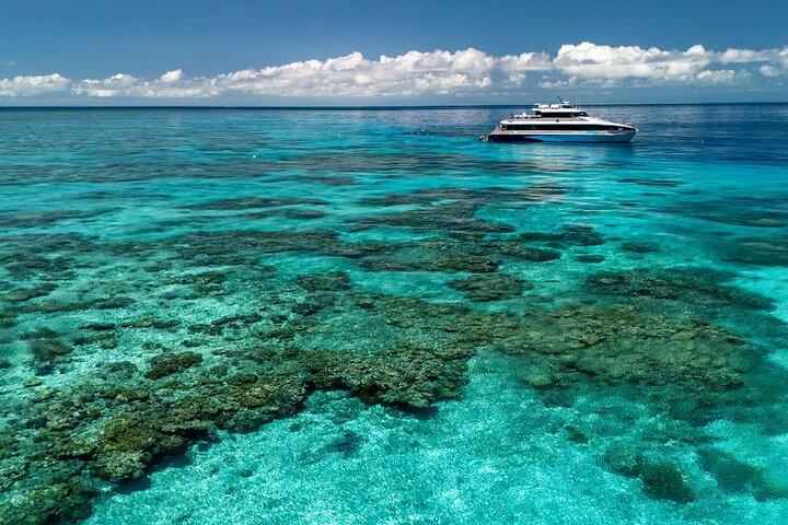 Silversonic Outer Great Barrier Reef Cruise from Port Douglas