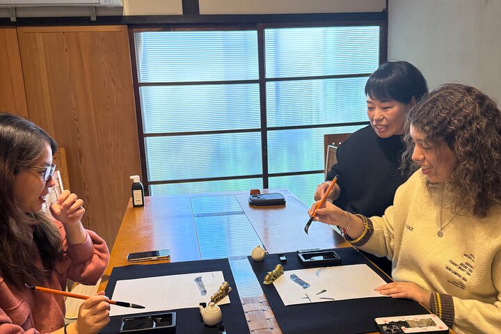 Kobe beef lunch with calligraphy and tea ceremony experiences