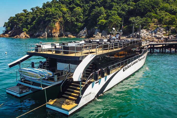 Mega Catamarans ALL INCLUSIVE Remote Paradise Beach Adventure