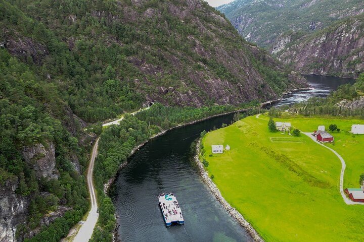 Bergen: Half-day fjord cruise to Mostraumen