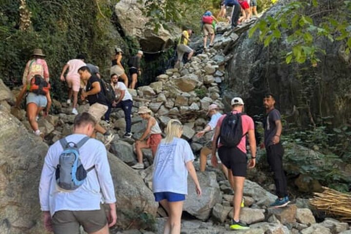 Paradise Valley Excursion with Botanical Garden & Berber Breakfast