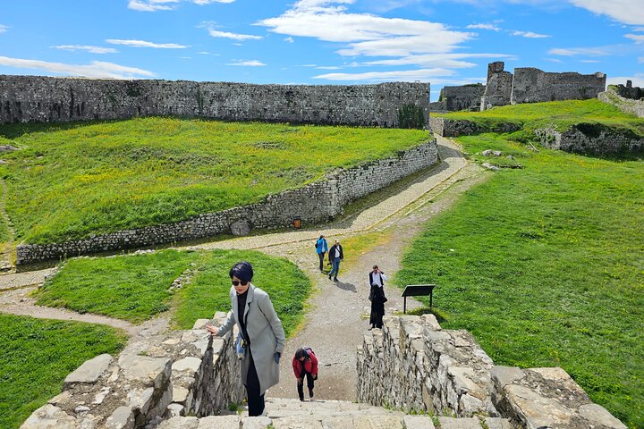 ALBANIA tour - Rozafa, Skadar lake, Niagara waterfalls, Shkodra