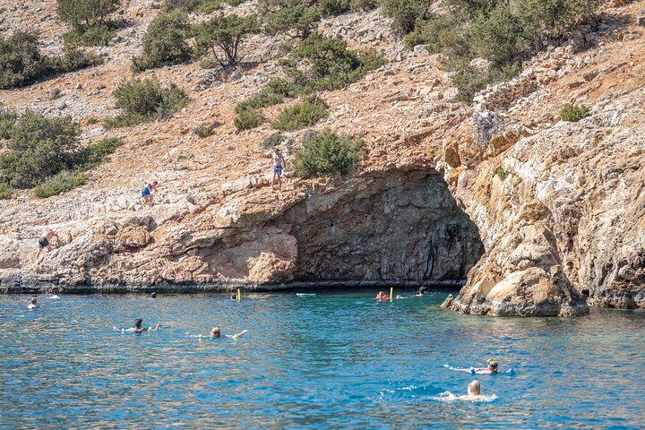 Daily Cruise - Koufonissia & Rina Cave