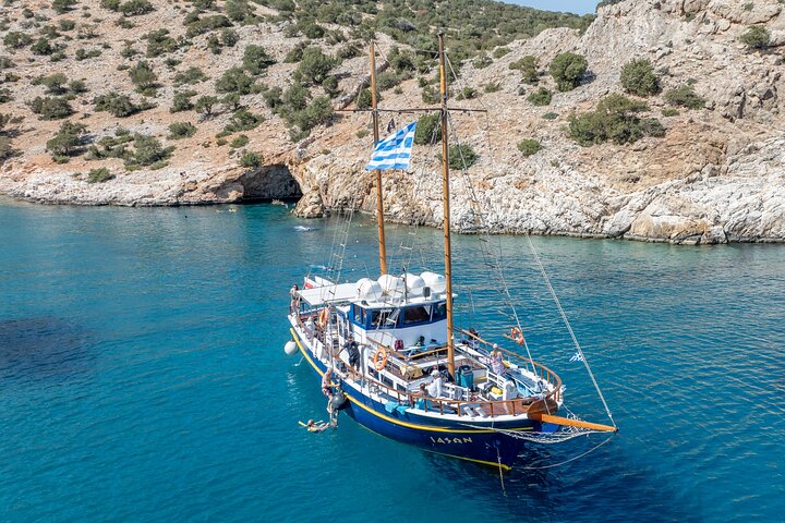 Daily Cruise - Koufonissia & Rina Cave