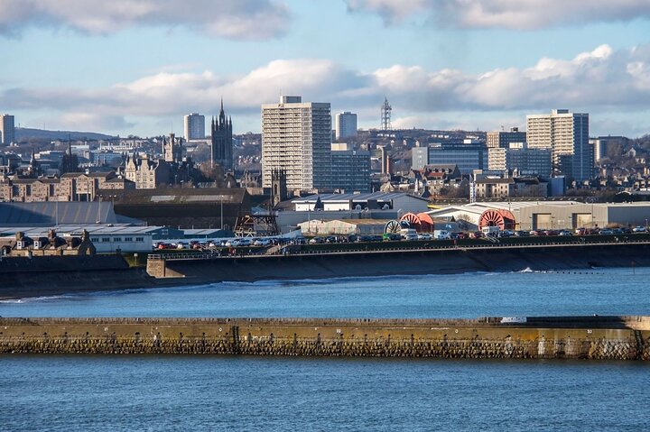 Aberdeen Private Walking Tour with a Local