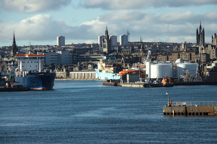 Aberdeen Private Walking Tour with a Local