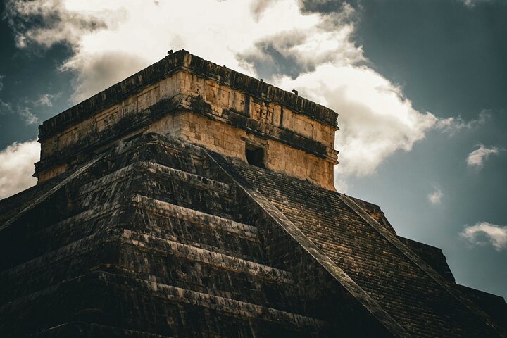 Merida : Chichen Itza, Izamal and Cenote with lunch and pick up