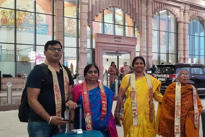 Ayodhya VIP/Sugam Darshan & Accommodation - Wheelchair support