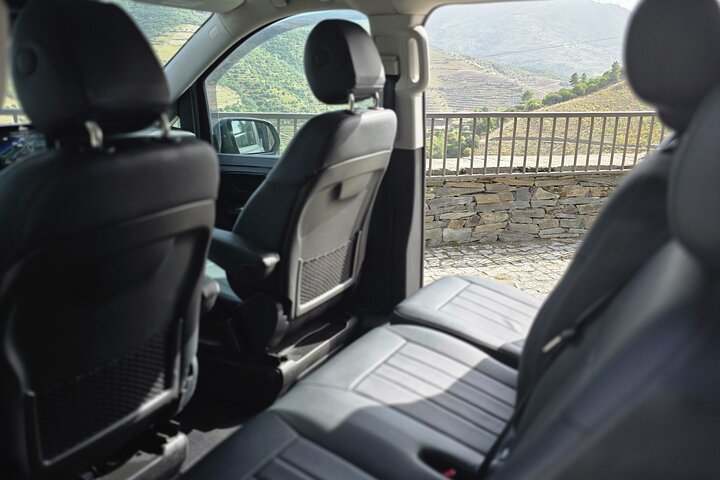 Transfer Taxi Service Porto , Gaia , Airport , Train , Bus , Ship