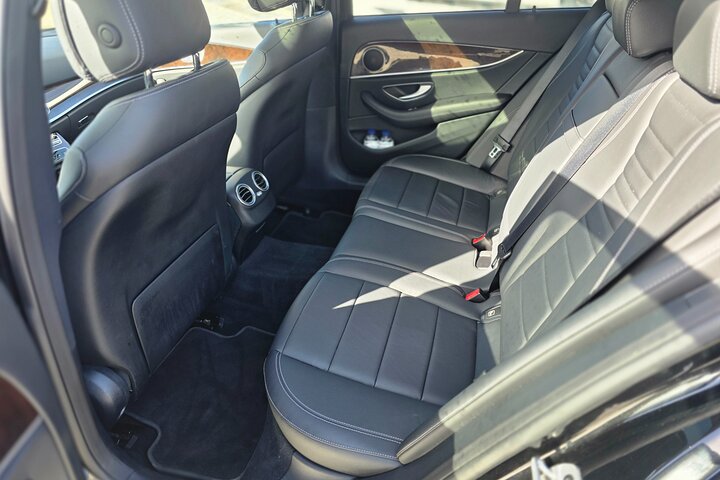 Transfer Taxi Service Porto , Gaia , Airport , Train , Bus , Ship