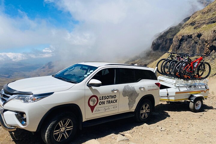 Lesotho Combo Day Tour: Hike-Cycle-4X4