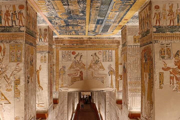 Full day trip to Luxor with littel Group & Tutankhamun Tomb