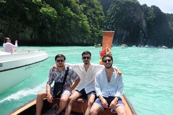 Best of Phi Phi Island Adventure Day Tour with Lunch from Phuket