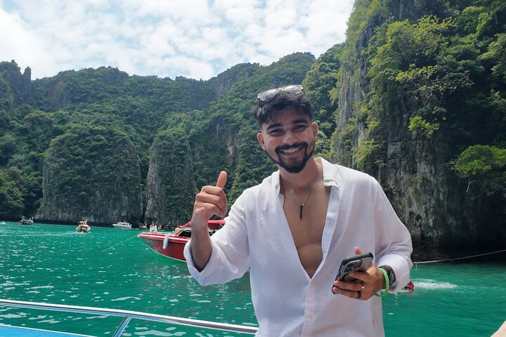 Phi Phi Island Adventure Day Tour from Phuket Speedboat/Catamaran