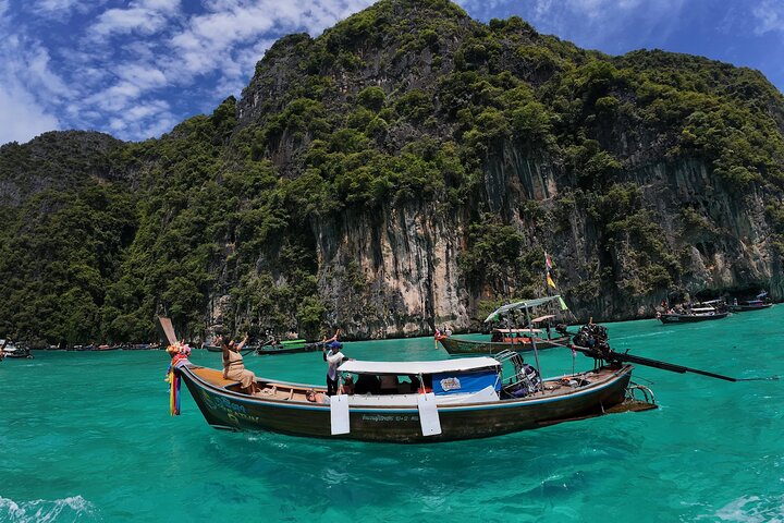 Phi Phi Islands Premium Speedboat Adventure Day Tour from Phuket