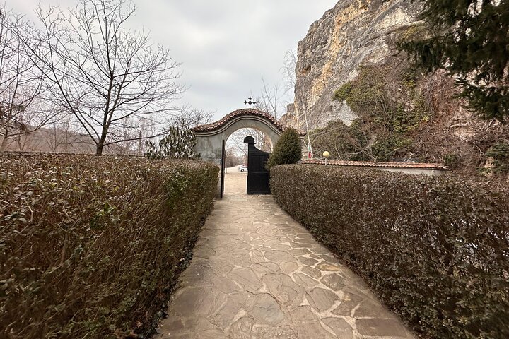 Private Tour from Bucharest: Veliko Tarnovo, Arbanasi & Tsarevets