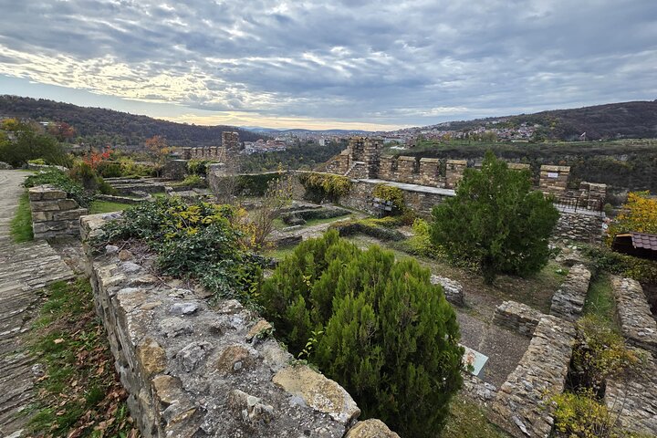 Private Tour from Bucharest: Veliko Tarnovo, Arbanasi & Tsarevets