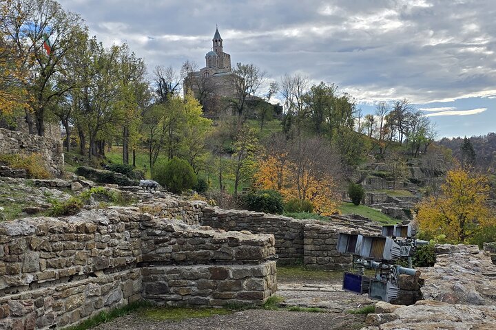 Private Tour from Bucharest: Veliko Tarnovo, Arbanasi & Tsarevets