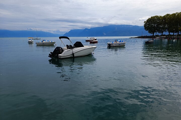 Lausanne Private Walking Tour with a Local Guide