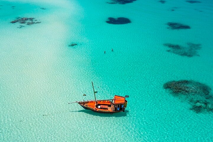 Private/Sharing: Explore Mnemba Island with a dhow