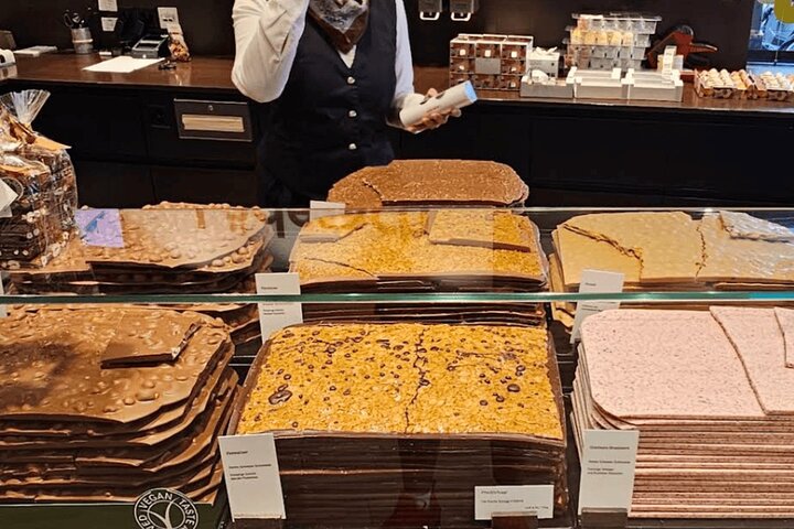 Swiss Experience: Chocolate Tasting and City Tour of Basel