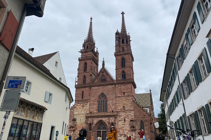 Swiss Experience: Chocolate Tasting and City Tour of Basel