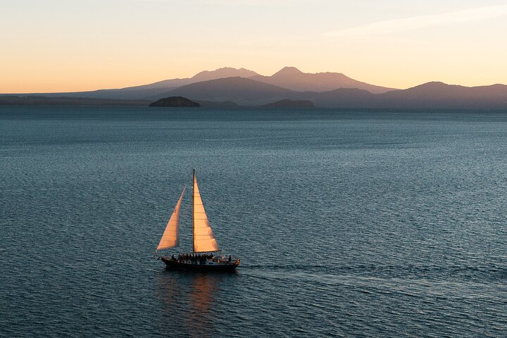 Classical Sailing - Māori Rock Carvings -Taupo Sailing Adventures