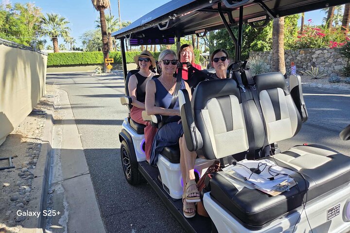 Explore Palm Springs Celebrity Homes in Style