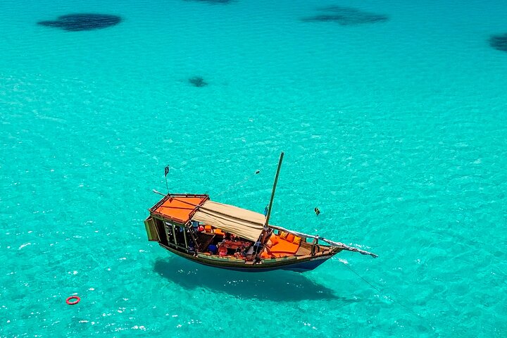 Private/Sharing: Explore Mnemba Island with a dhow