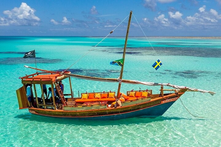 Private/Sharing: Explore Mnemba Island with a dhow