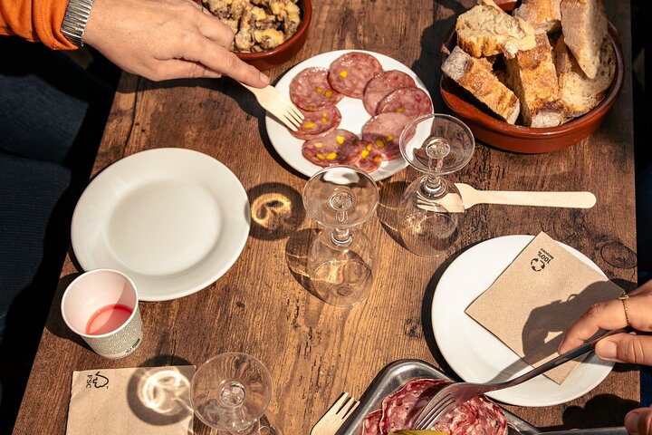 Lyon Small-Group Full Meal Food Tour by Do Eat Better