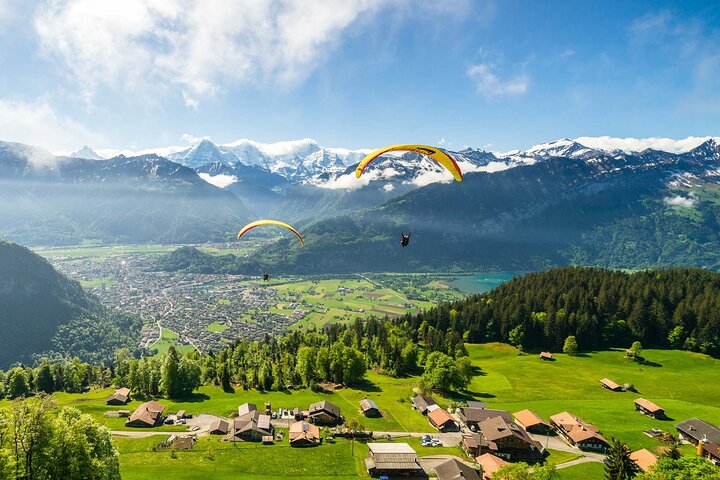 From Bern: Premium Panoramic train, Lucerne & Interlaken Alps
