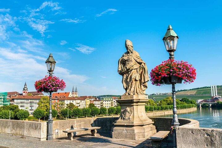 Hello Würzburg: Private 2-Hour Intro City Walk with Local Guide