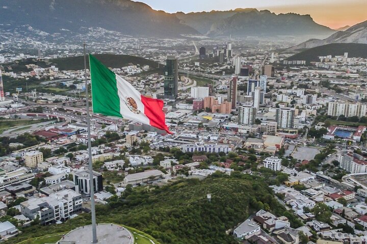 The best tour to "Grutas de García" + Cable Car + Guide + transfer