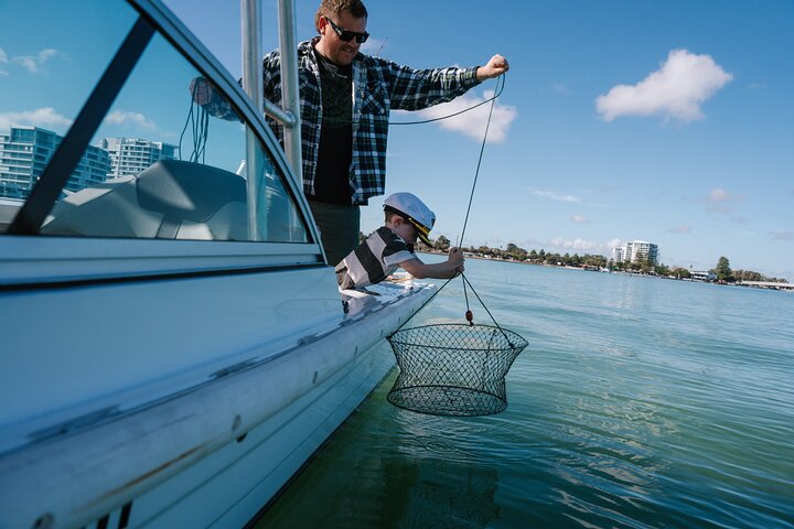 6 Person Fishing Boat Rental in Mandurah