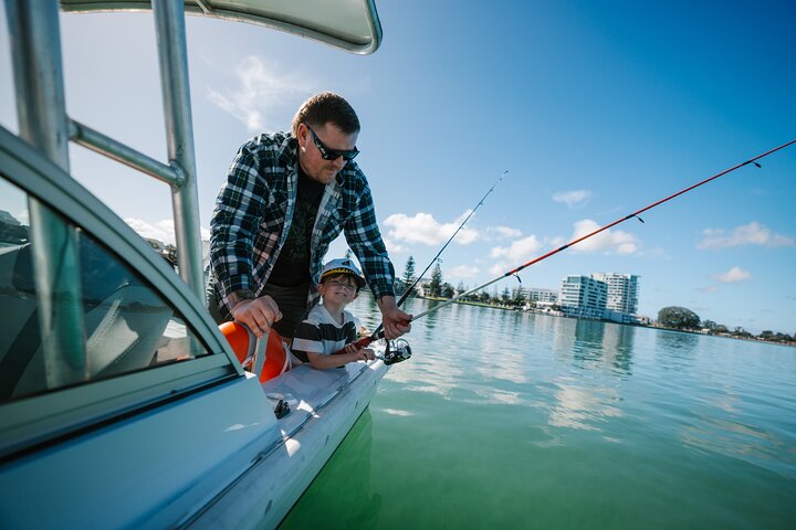 6 Person Fishing Boat Rental in Mandurah