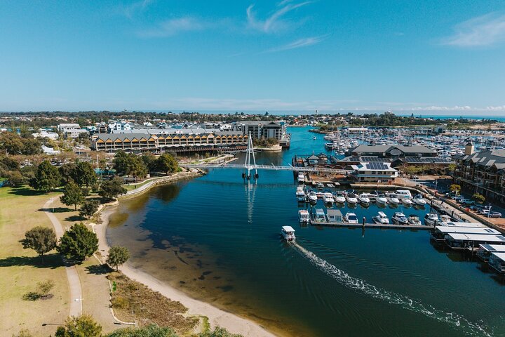6 Person Fishing Boat Rental in Mandurah