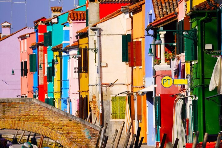 Burano and Mazzorbo A Colorful Dream of Lace and History
