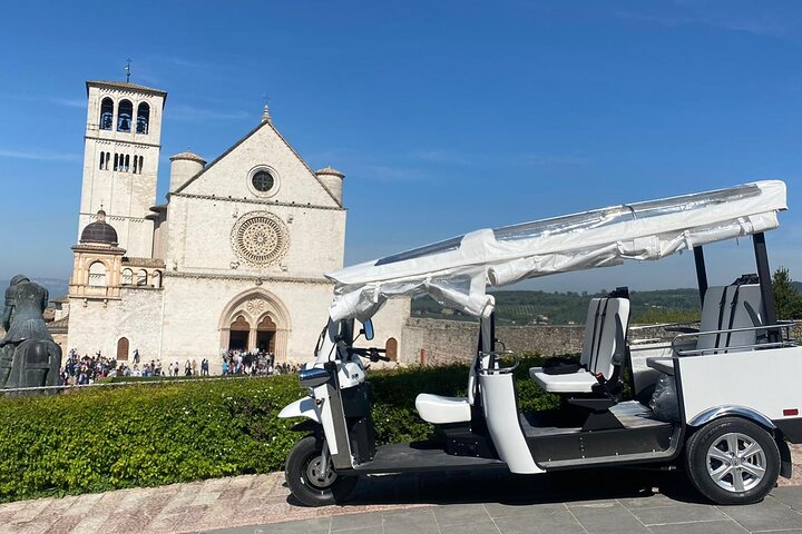Panoramic Tour by Ape Calessino with E-Tuk