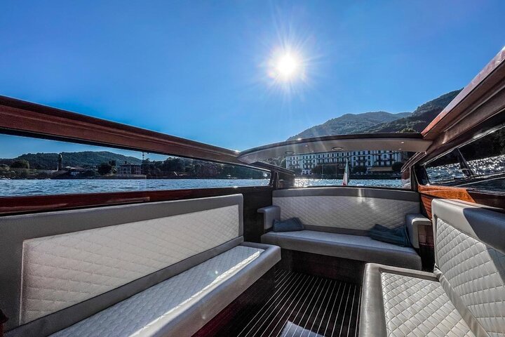 Lake Como Private Boat Tour : The Wooden Venetian Limo Escape