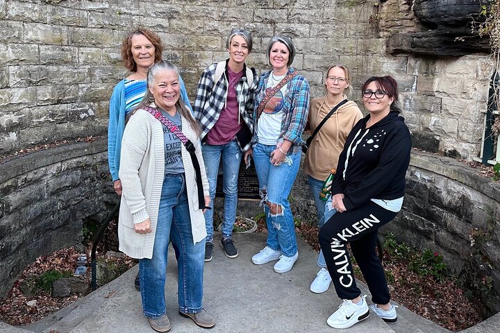 70-Minute Guided Downtown Eureka Springs Walking Tour